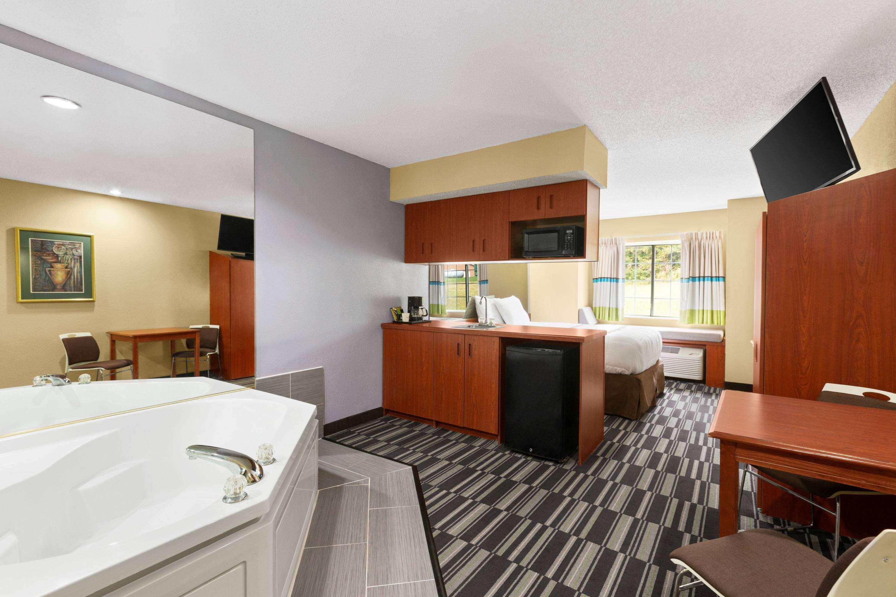 Microtel Inn & Suites By Wyndham Thomasville Luaran gambar